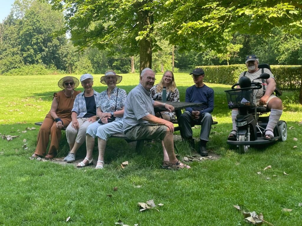 Scootstersclub Houten beleeft een prachtige zomerrit door Amelisweerd